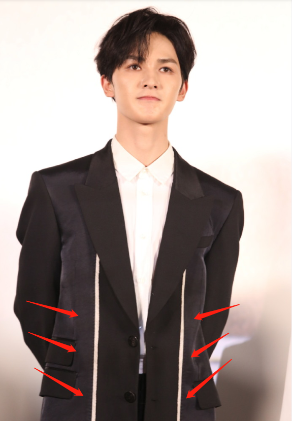 朱正廷|朱正廷《急先锋》首映生图帅气十足，站姿体态绝了，细节看出太绅士