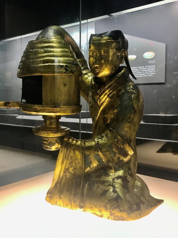 中山国|“汉代中山王陵及王室墓出土文物特展”预展献礼国庆