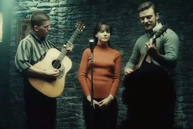 经典电影《醉乡民谣》插曲《five hundred miles》,这首插曲一直都