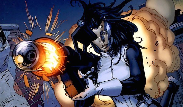 钢铁侠|一个戴着金色面具，和钢铁侠关系不一般的新反派，你感兴趣吗？