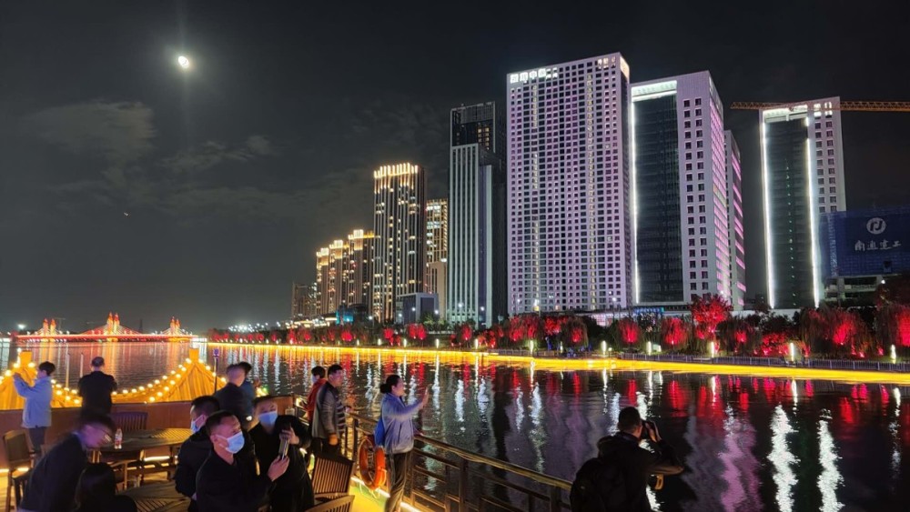 运河|大片来了！运河灯光秀国庆“点亮”副中心，还有最宽桥体水幕