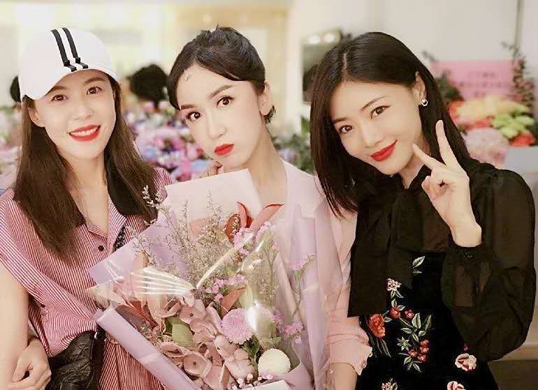 王菲|庆生发微博就是闺蜜？NO！这样的才是娱乐圈真姐妹