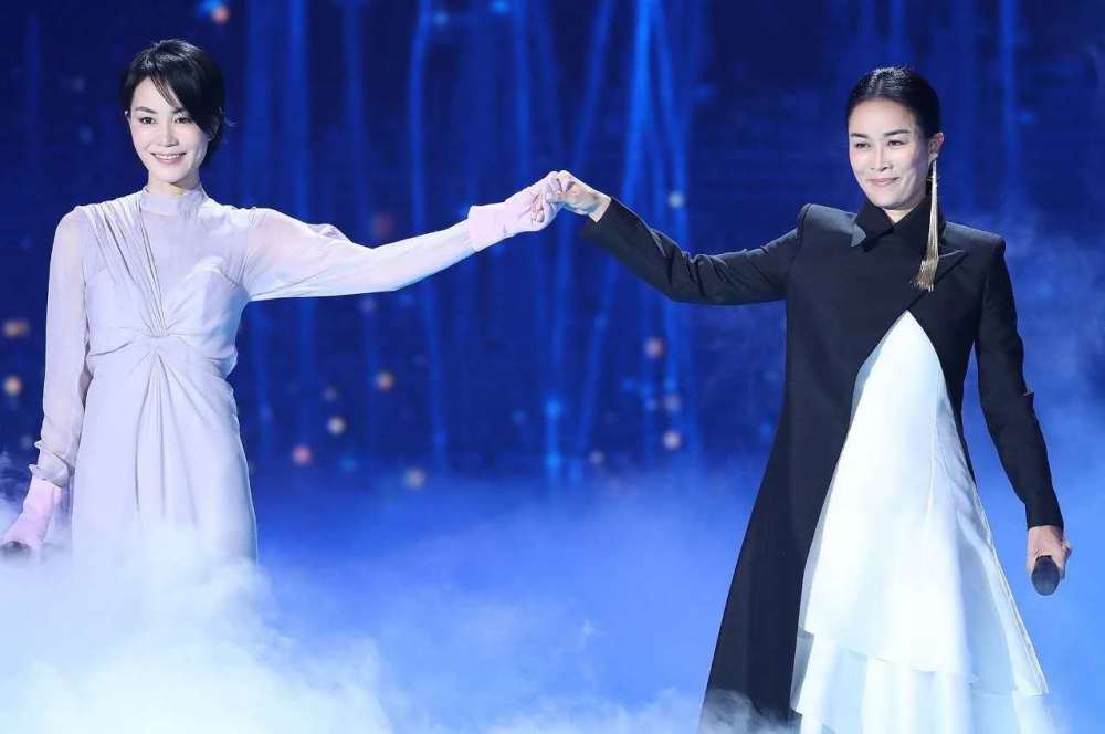 王菲|庆生发微博就是闺蜜？NO！这样的才是娱乐圈真姐妹