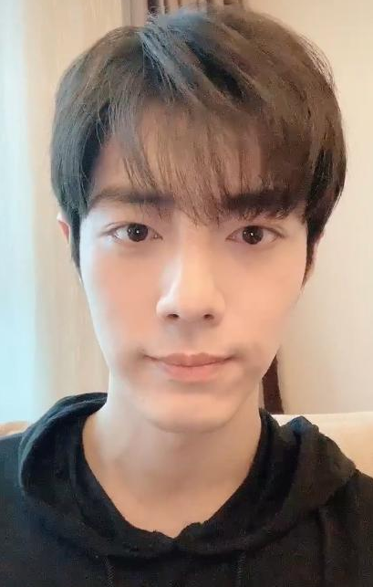 张艺兴|肖战、张艺兴突然互关，被曝出好消息，将合作参加《我们的歌》第二季