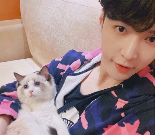 张艺兴|肖战、张艺兴突然互关，被曝出好消息，将合作参加《我们的歌》第二季