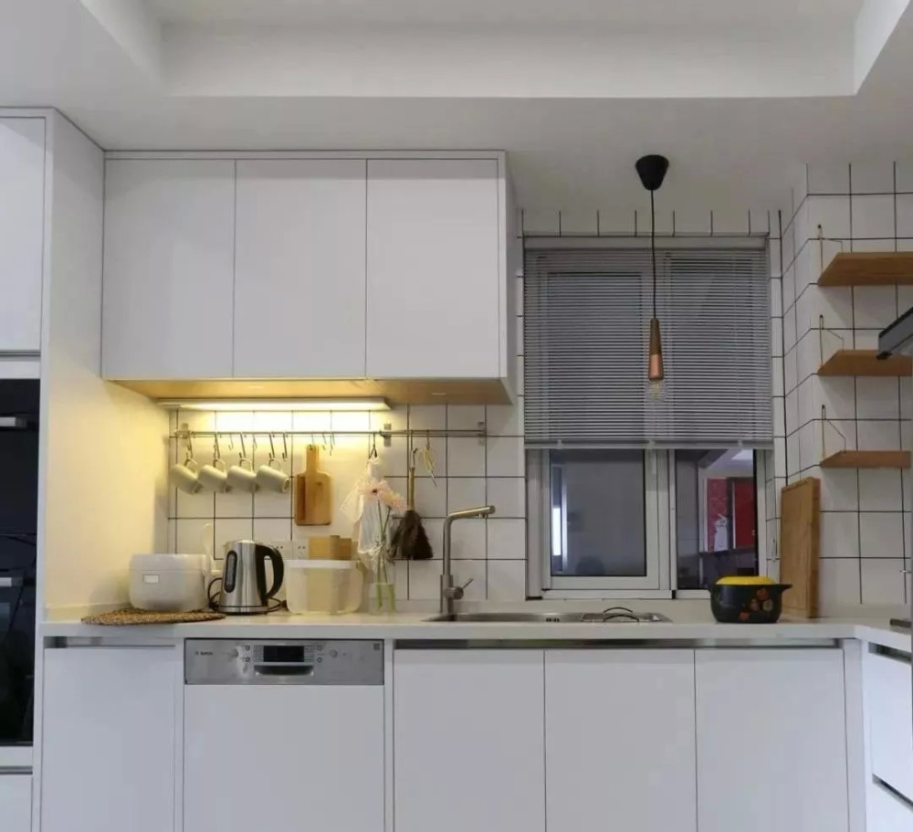 你家厨房应该也都装了不止一盏灯吧 腾讯新闻