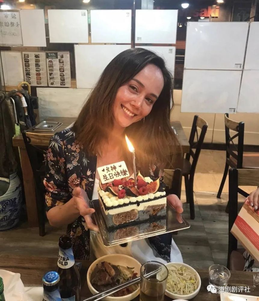 整容|祝福！前亚姐与前亚视小生由好友变情侣，曾样貌大变被网友误以为整容失败