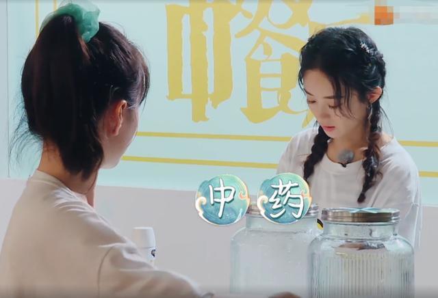 唐艺昕|唐艺昕产后复出首封大片，状态不输杨幂赵丽颖，张若昀功劳不小