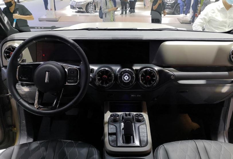 坦克300|坦克300北京车展亮相，车长超4米7，配2.0T动力，部分配置优于H9