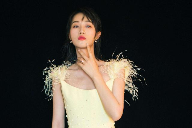 蓝盈莹|蓝盈莹回应从人艺辞职一事，“野心”从来不是错误