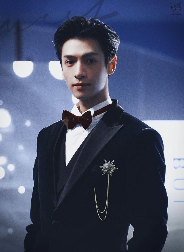 罗云熙|罗云熙片场暴露真实身高！穿拖鞋罕见脱离恨天高，和白鹿同一水平