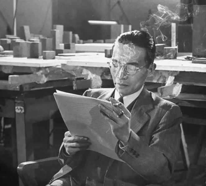 梁思成|郭沫若坚决要拆除北京古城墙，梁思成气得落泪