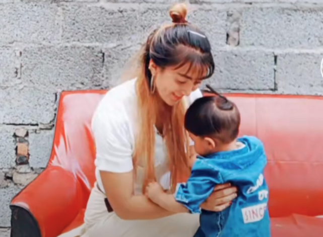 拉姆和小儿子 视频截图