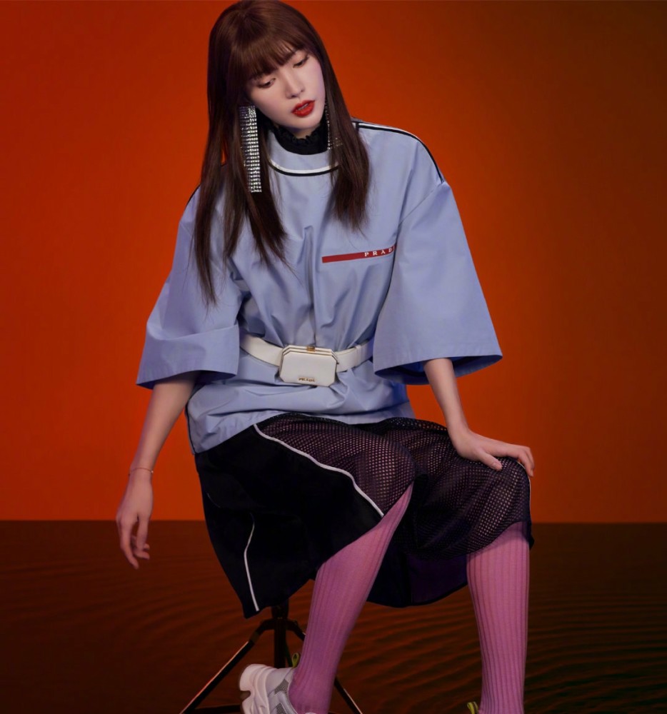 最近女明星都在留齐刘海:迪丽热巴,金晨,虞书欣,都太美了