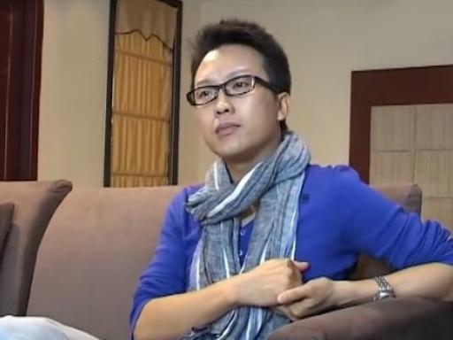 网友怒斥！41岁国家一级演员不雅睡姿遭偷拍，形象全无（组图） - 1
