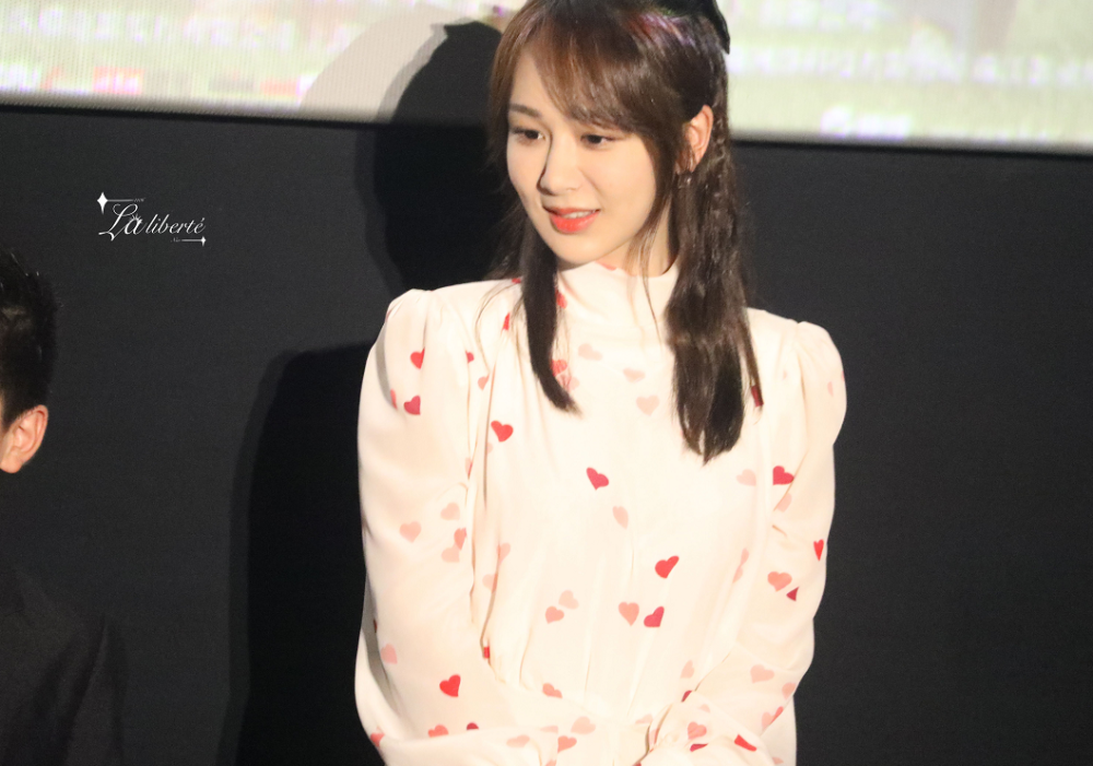 我和我的家乡|杨紫精修图好美，生图爆出差别太大，被吐槽“照骗”