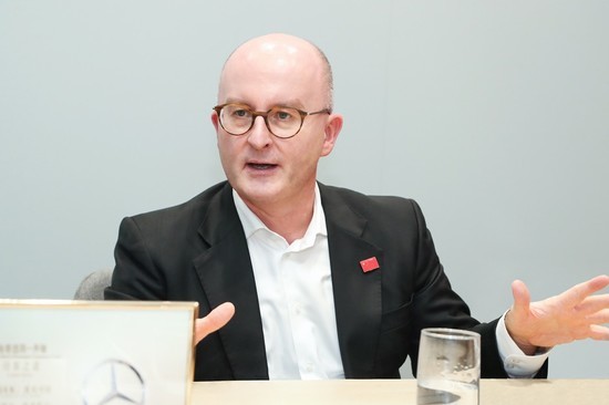 北京梅赛德斯-奔驰销售服务有限公司总裁兼首席执行官杨铭(jan madeja