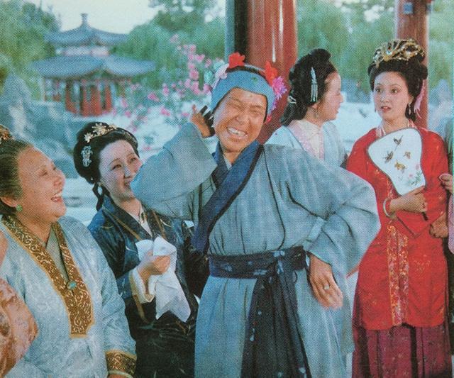 红楼梦|从一场“笑宴”看红楼众人，寥寥数语却道尽了压抑和束缚