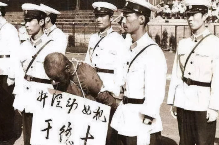 1983年的严打有多厉害?看看这些老照片或许就明白了