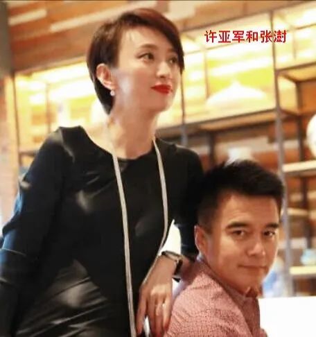 何晴|何晴20岁儿子近照，遗传爸妈全部优点，曾被称为最帅星二代