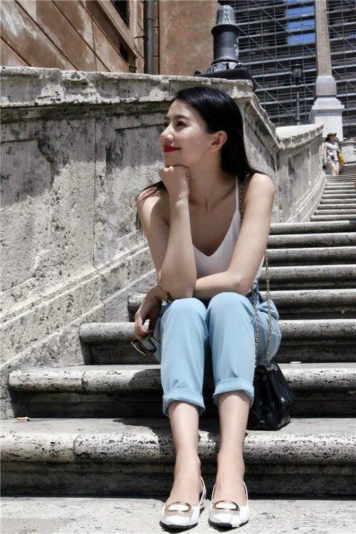 高圆圆|难怪是国民女神，高圆圆每次都穿对衣服，气质拿捏死死的