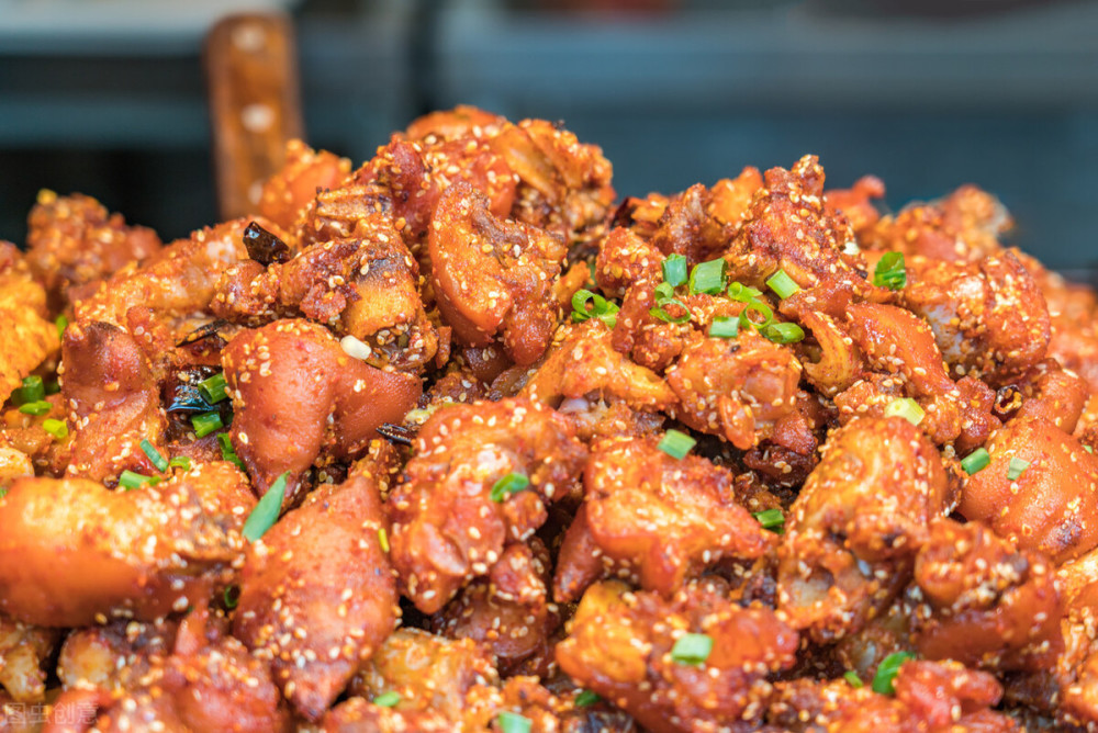 脑梗|20岁女大学生查出脑梗，询问病因后，女孩捂脸痛哭：没脸见人