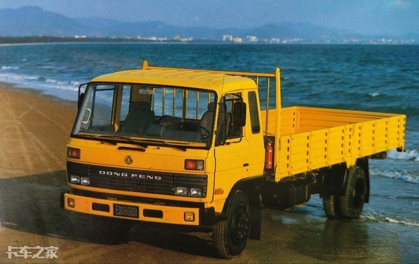 90年代二汽的娇子,东风6/8吨平头卡车,开过的老司机请举手