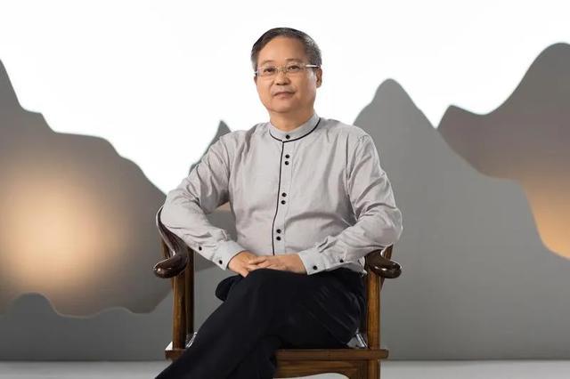 学者鲍鹏山10年过去我讲的水浒没被超越