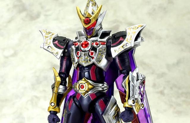 铠甲勇士获取召唤器的方法路法强行抢来他自带却威力最强