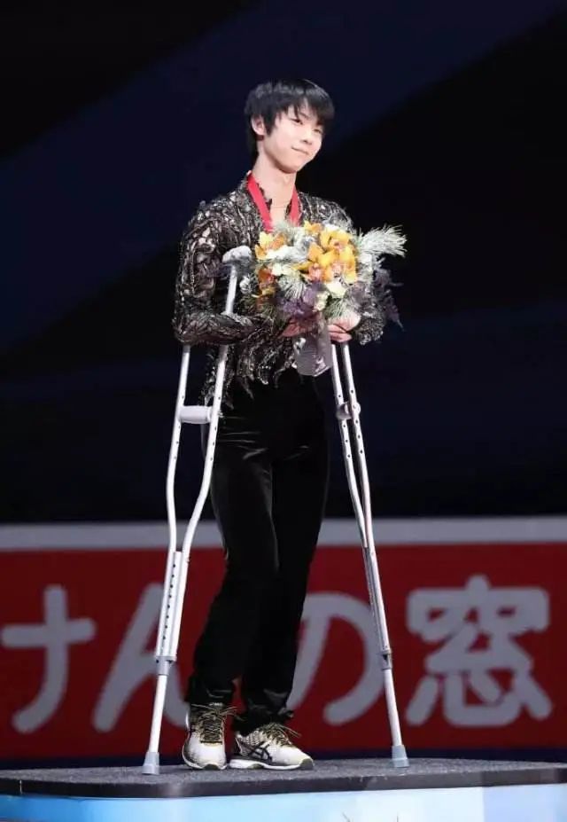 真实版的撕漫男羽生结弦是天才也是以热血为奠的普通人