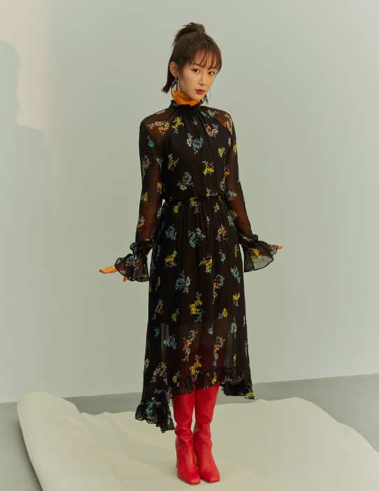 邓超|41岁邓超晒与杨紫合影，称从小看“杨紫老师”的戏长大，杨紫回应太绝