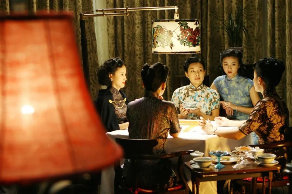 张爱玲|许子东：很多作家都是山，但张爱玲是一条河