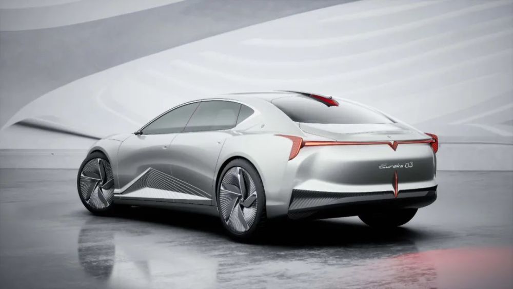 哪吒eureka03概念车亮相北京车展