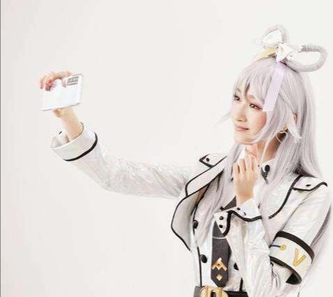 关晓彤|关晓彤的cos太成功了吧！每一次都很惊喜，身材真的好！