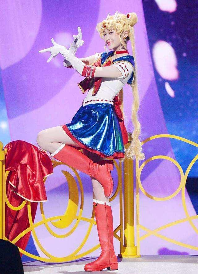 关晓彤|关晓彤的cos太成功了吧！每一次都很惊喜，身材真的好！