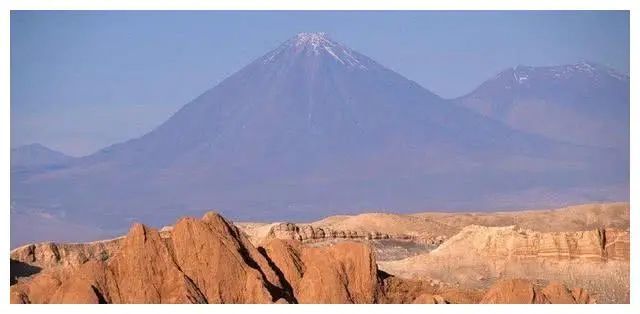 阿塔卡马沙漠|世界上最干沙漠，300年不下雨却生活着100万人，一辈子没喝过水？