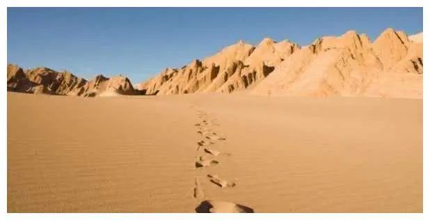 阿塔卡马沙漠|世界上最干沙漠，300年不下雨却生活着100万人，一辈子没喝过水？