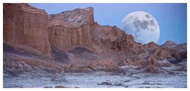 阿塔卡马沙漠|世界上最干沙漠，300年不下雨却生活着100万人，一辈子没喝过水？