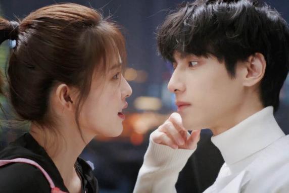 罗云熙|《蜜糖》首播，杨紫为罗云熙新剧宣传，风格多样的罗云熙太可了！