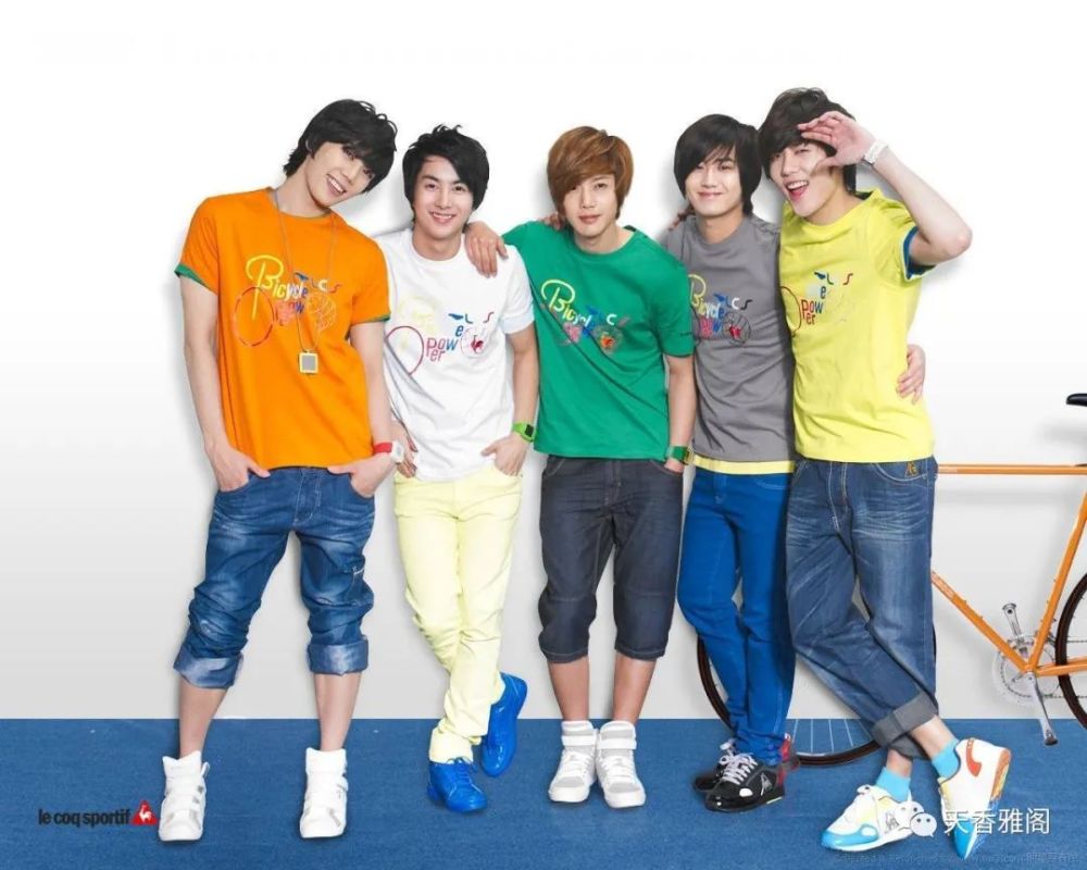 2. shinee-《replay》