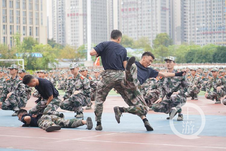 捕俘拳捕俘刀军体拳看看大一新生20天的训练结果
