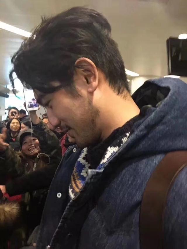 以翔 很遗憾不能默默地看着你变成一个老绅士 默默 绅士 妻子