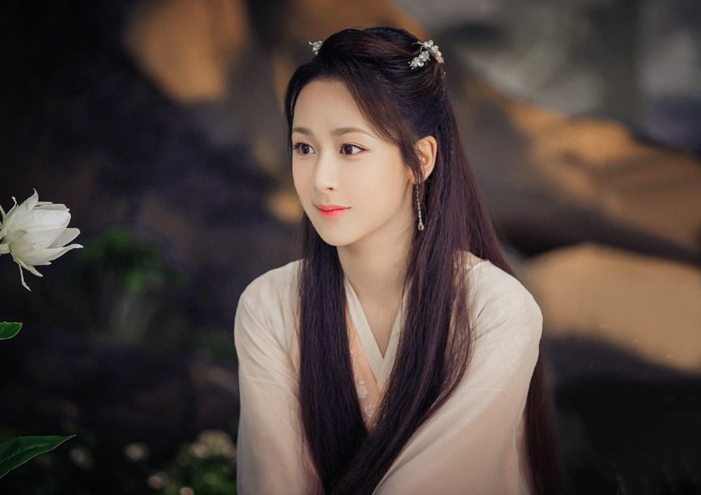 杨紫|放过杨紫造型！为控体重周减10斤片场休克，“亲弟”透露从小易胖