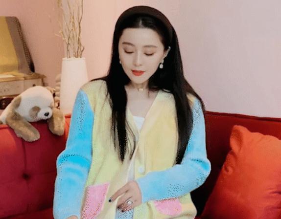 范冰冰|范冰冰晒视频，淡妆黑长直太惊艳，小肚腩凸显急忙拉外套遮掩