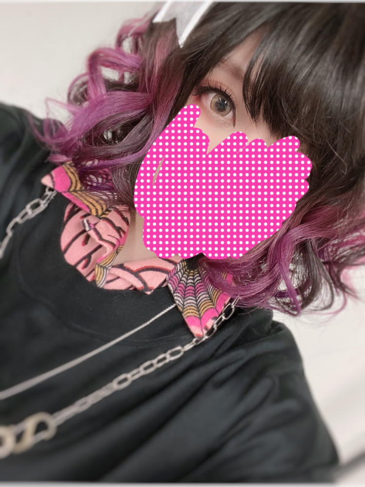 nqrse本人单独的作品虽然不多,但和相当多的唱见合作过.