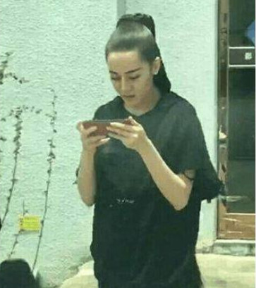 迪丽热巴|《荣耀》开机，又一部高颜值神剧，女配颜值不输热巴，要看花眼了