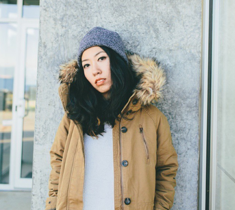 曲婉婷|曲婉婷迷之操作，一边喊话“英雄”母亲，一边纪念金斯伯格