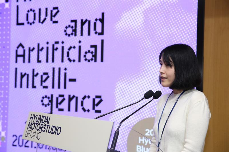 策展人陈嘉莹开幕致辞 图源:致谢现代汽车文化中心