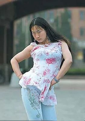 43岁的芙蓉姐姐,已是资产过亿的单亲妈妈了啊_腾讯新闻