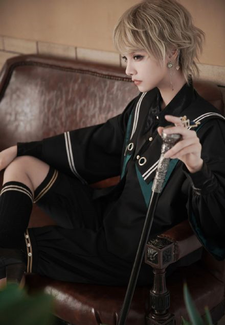 谁说穿洛丽塔只有女生这些基佬装男生穿上英俊飒气lo娘看了都心动